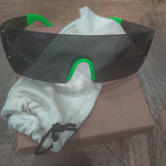 Louis Vuitton  2009 Stephen Sprouse collection sunglasses New - Picture 1 of 6